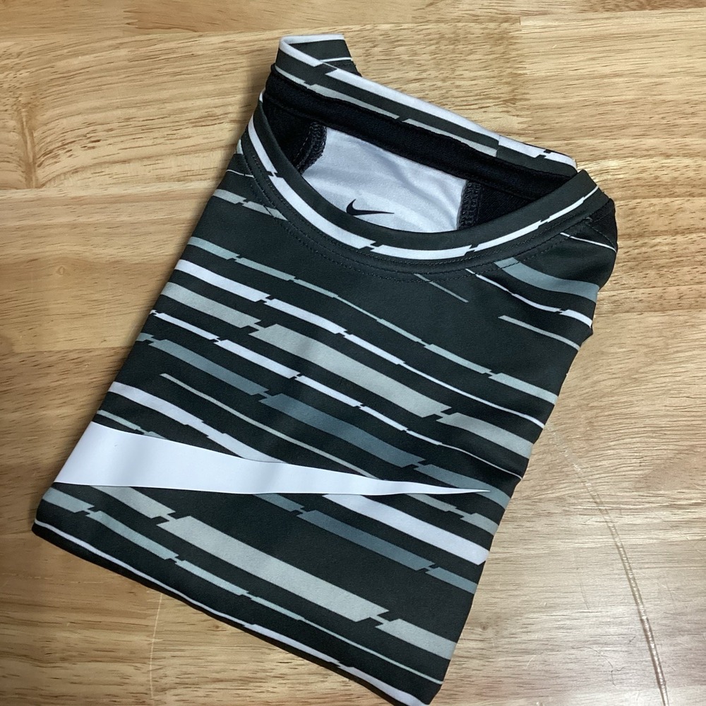 Boys Nike Dri-Fit Short Sleeved Performance Tee‎ Large Black/gray/white Swoosh